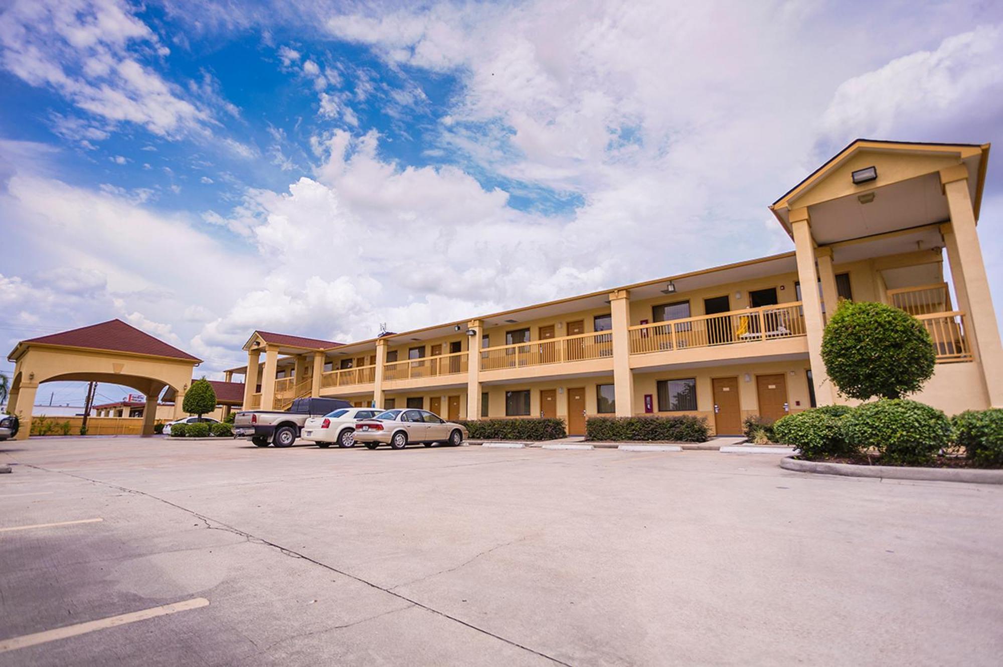 Downtowner Inn And Suites - Houston Exterior photo